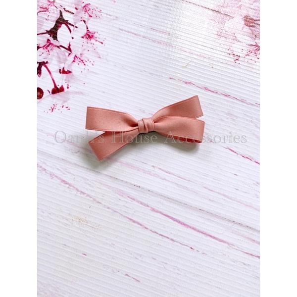 Kẹp mái vải lụa polyester