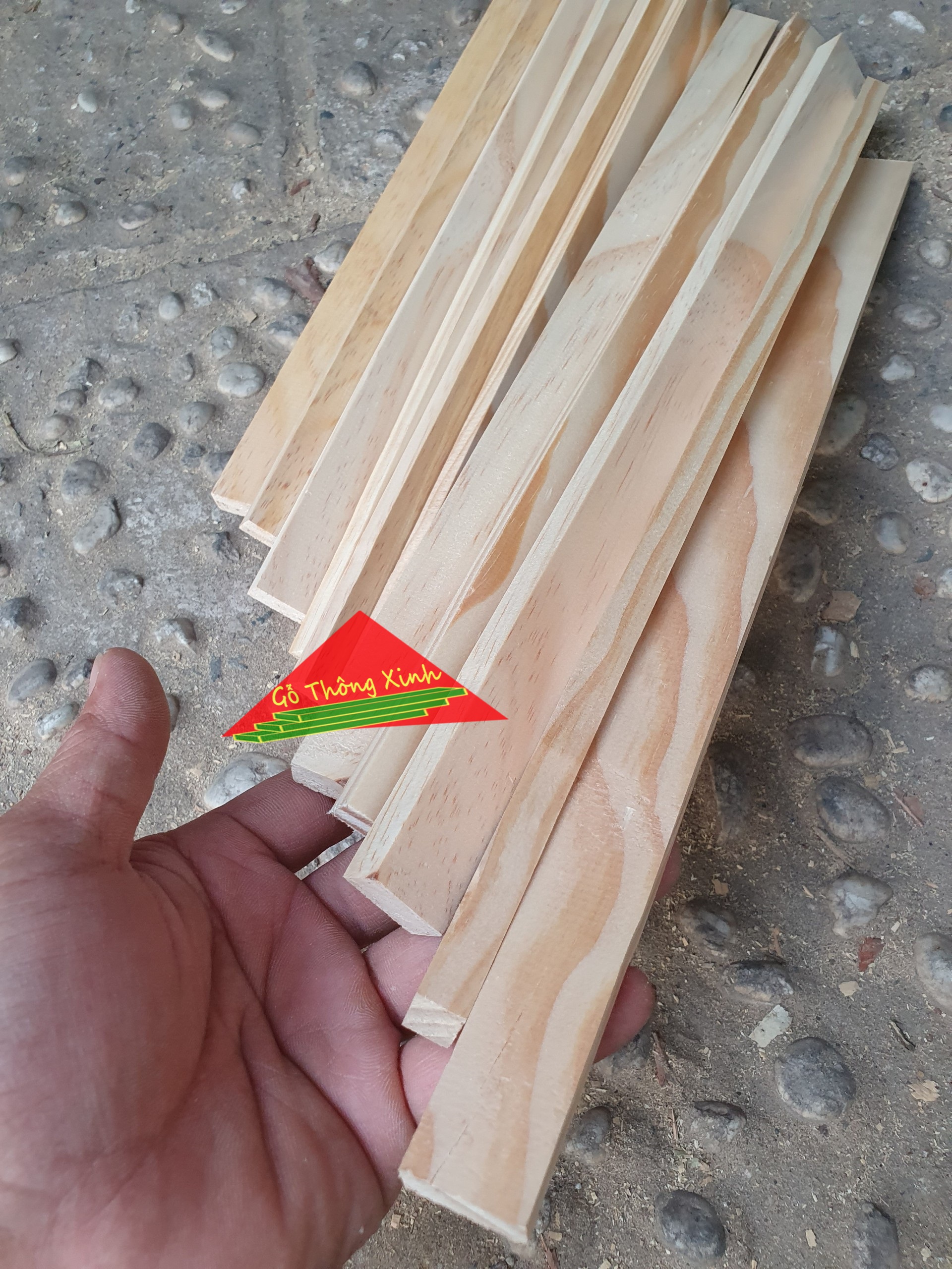 Thanh gỗ thông dày 1cm,rộng 2cm,dài 30cm dùng làm nẹp chỉ,làm viền,làm thùng gỗ decord, đóng chuồng thú cưng, DIY