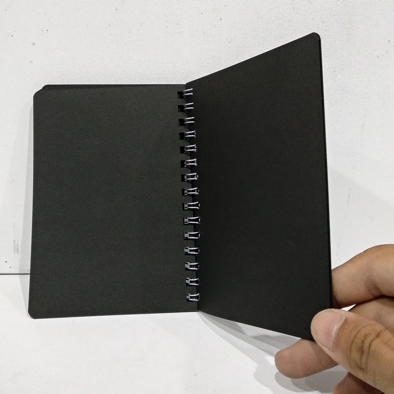 Sổ Lò Xo Đen Motto - Iro Notebook A6 100Tr (10 Cuốn/Lốc)