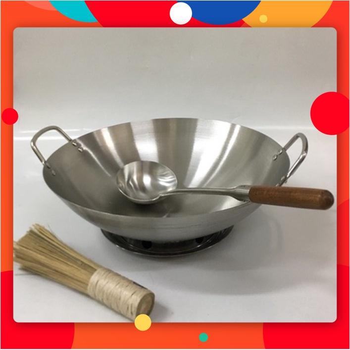 Chảo thép 2 quai size 24 cm tặng 1 chổi chùi chảo