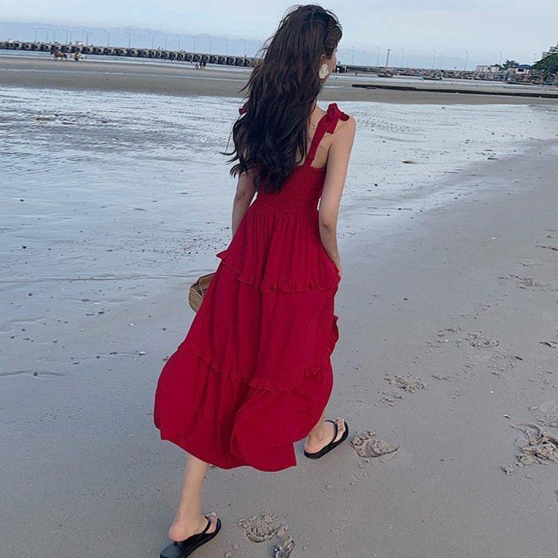 DONGSHOP Red Sling Dress Design Sense Little French Vintage Beach Dress Đối với phụ nữ đi biển kỳ nghỉ mùa hè 2023