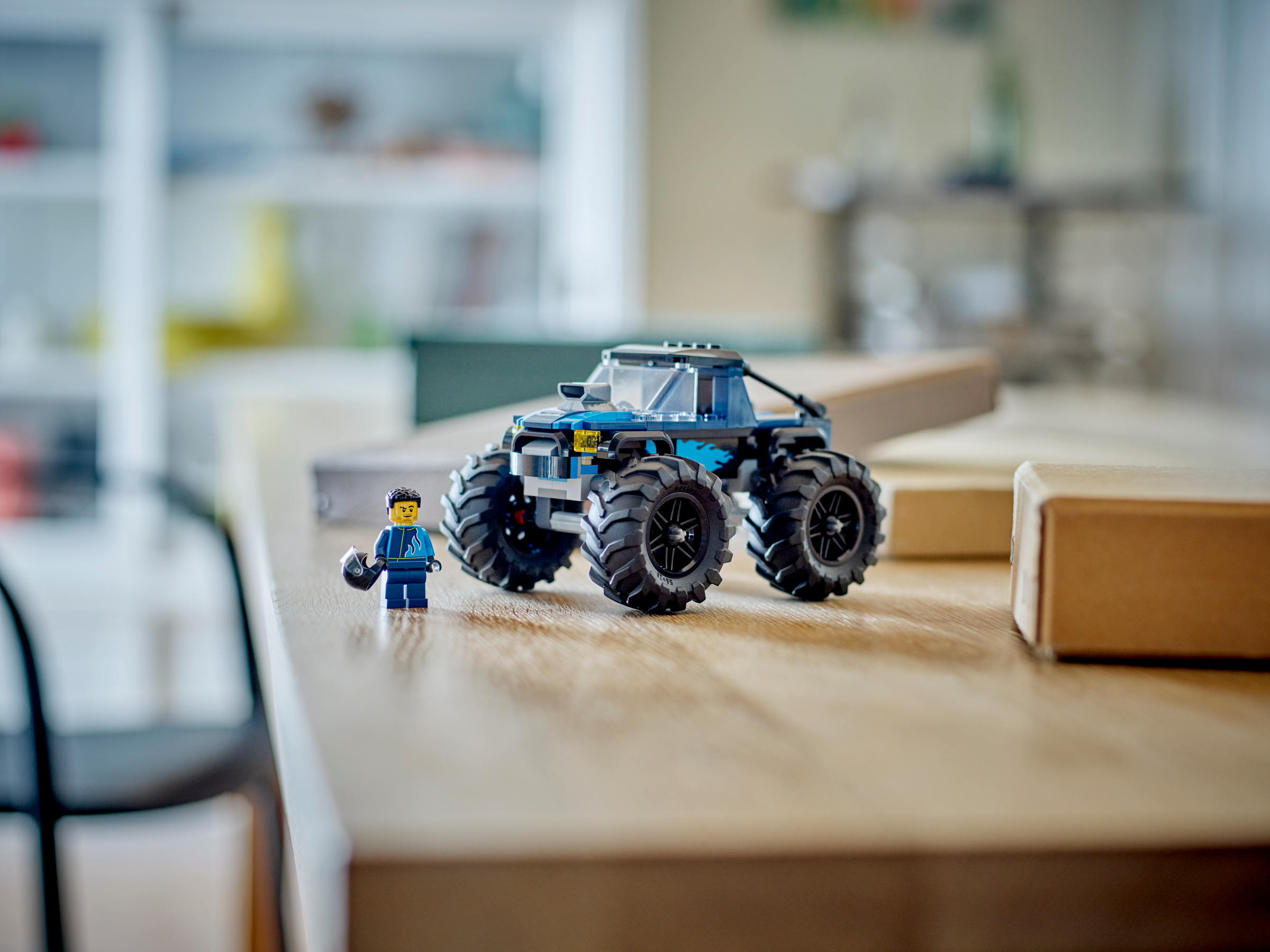 Đồ Chơi Lắp Ráp Chiến Xe Monster Xanh Dương - Blue Monster Truck - Lego City 60402 (148 Mảnh Ghép)
