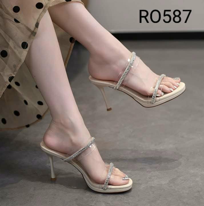 Giày sandal nữ cao gót 8 phân hàng hiệu rosata hai màu đen kem ro587