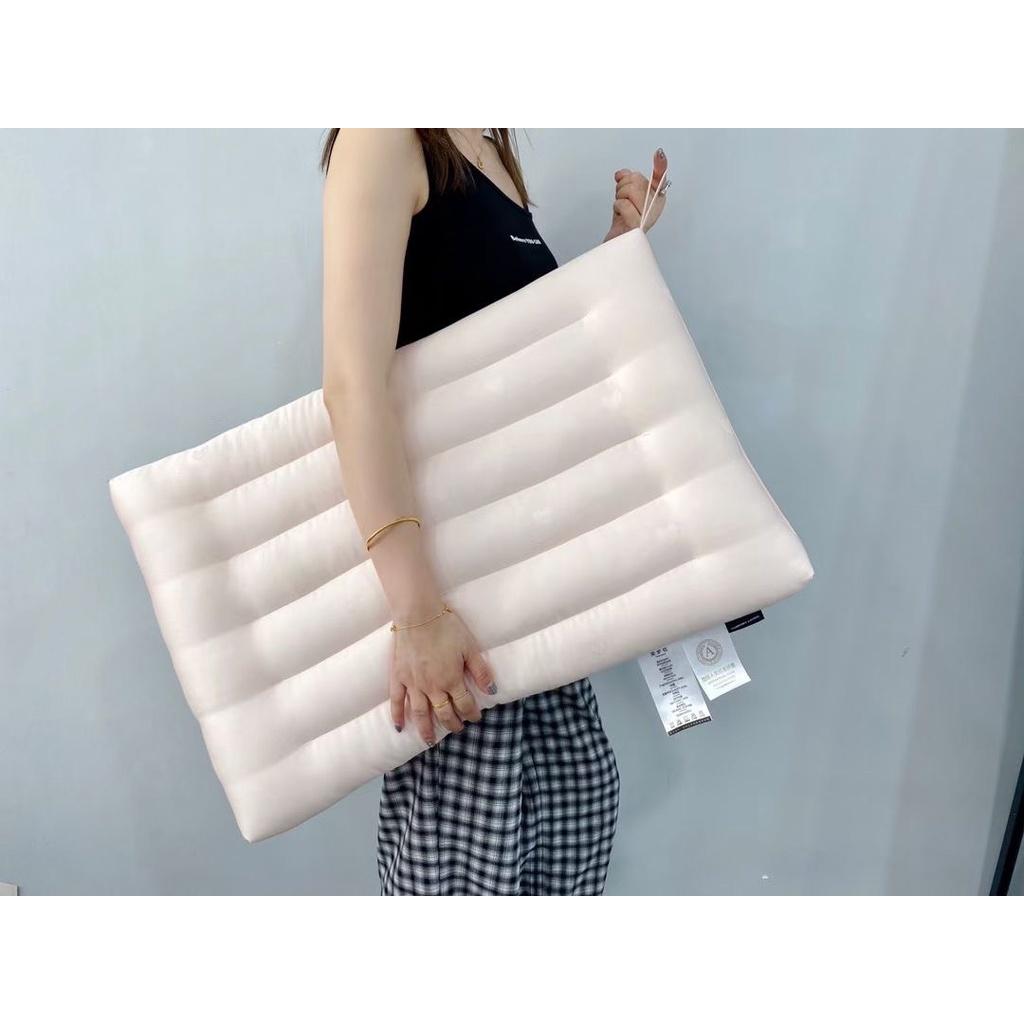Gối lụa tim cao cấp