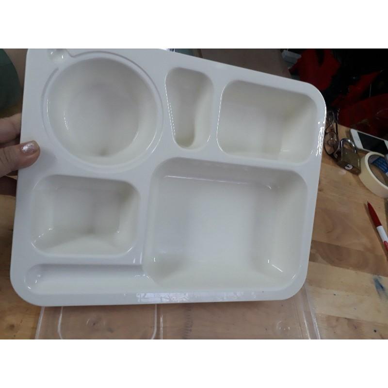 khay 6 ngăn đựng cơm văn phòng, bán căntin, suất ăn công nghiêp melamine có 2 nắp đậy, hoa xamh/đỏ