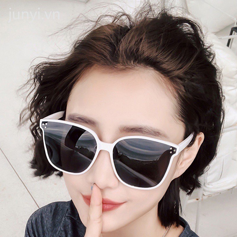 Kính râm Nam nữ Dáng Vuông Gọng Nhựa Chống nắng + Tặng phụ kiện thời trang