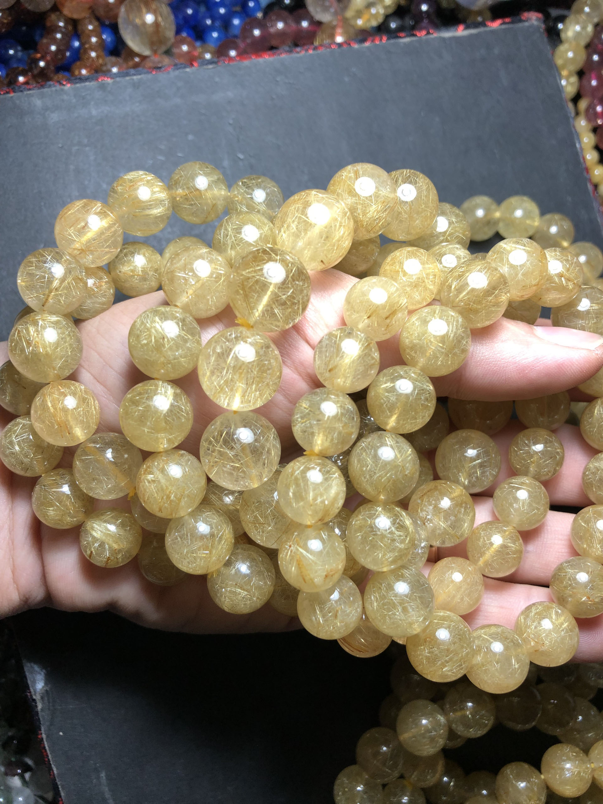 Vòng tay tóc vàng 8mm