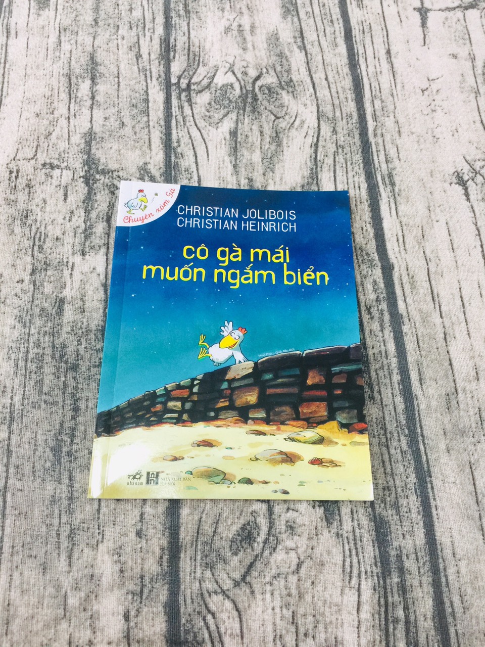 Cô Gà Mái Muốn Ngắm Biển