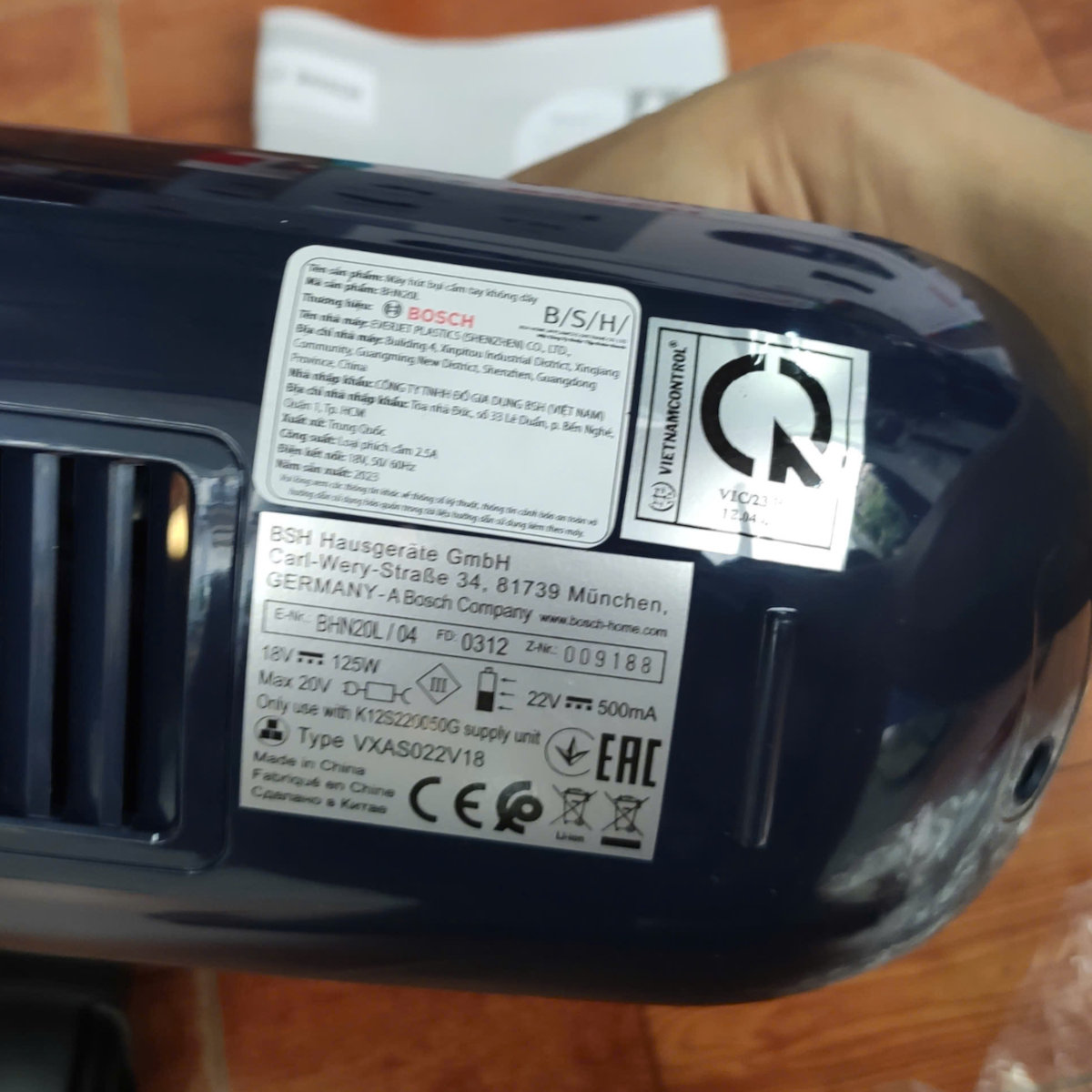 Máy hút bụi không dây cầm tay Đức BHN20L 20V công suát hút 45 phút hàng chính hãng