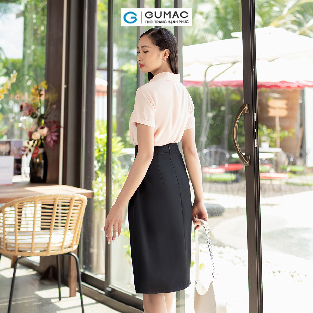 Áo sơ mi nữ tay ngắn lai lật nẹp giấu nút công sở thanh lịch thời trang GUMAC AD07025