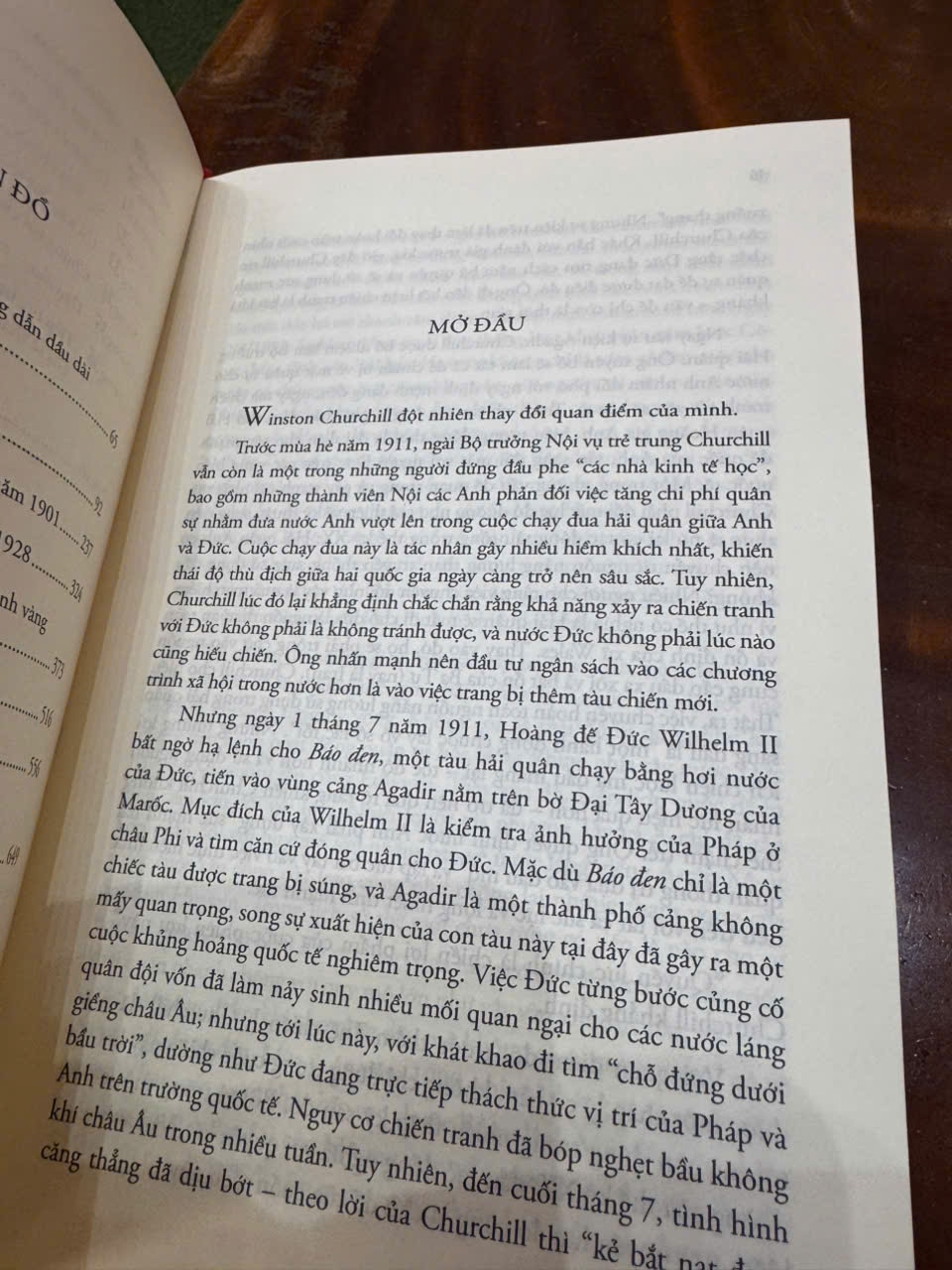 (Tác phẩm đoạt giải Pulitzer) DẦU MỎ, TIỀN BẠC VÀ  QUYỀN LỰC (Bìa cứng) – Daniel Yergin – Omega Plus – NXB Thế Giới
