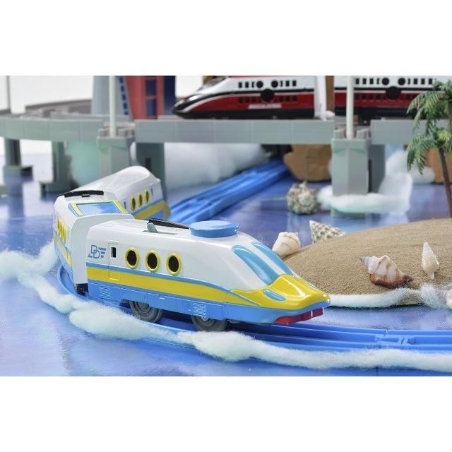 Đồ chơi TAKARA TOMY PLARAIL Donald Duck Marine Shuttle