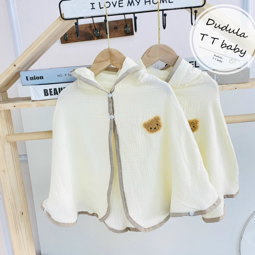 Áo choàng cánh dơi chống nắng, tránh gió hình gấu dễ thương wooyi chất liệu xô muslin cho bé.