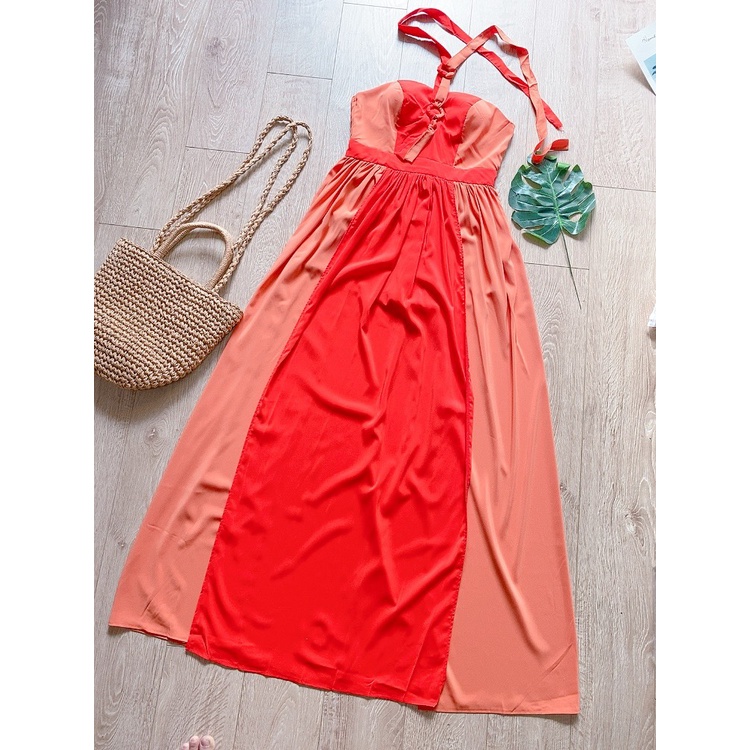 Maxi phối màu cổ yếm xẻ tà