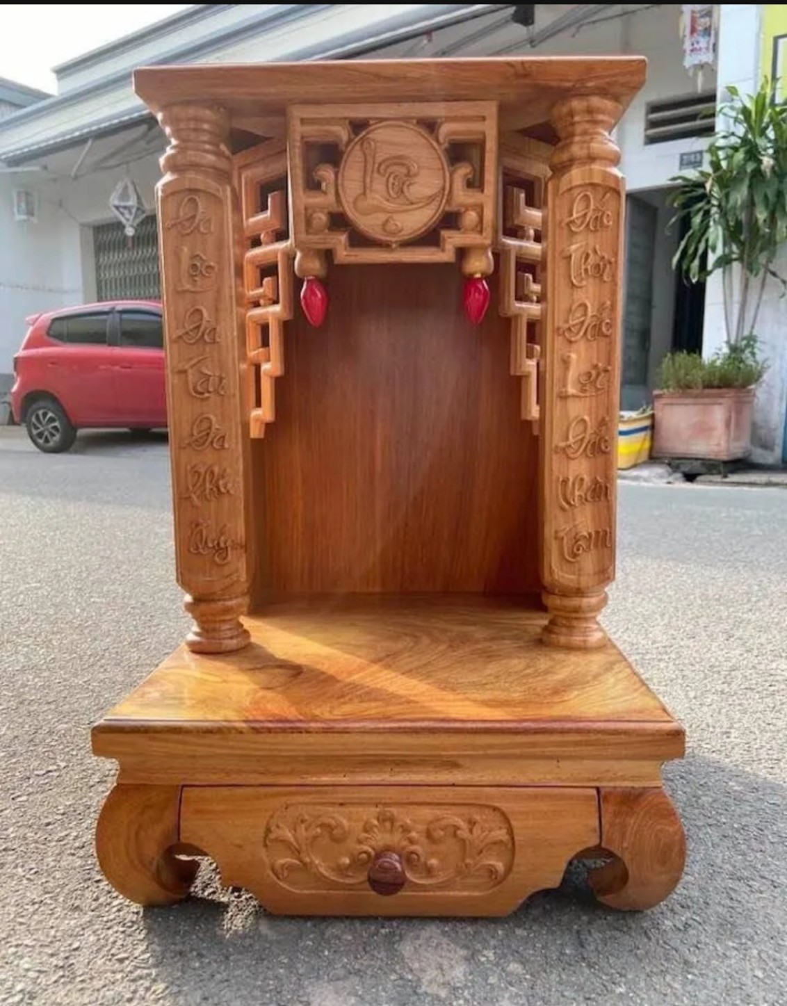 Bàn thờ thần tài ông địa gỗ gõ 48 x 81 cm