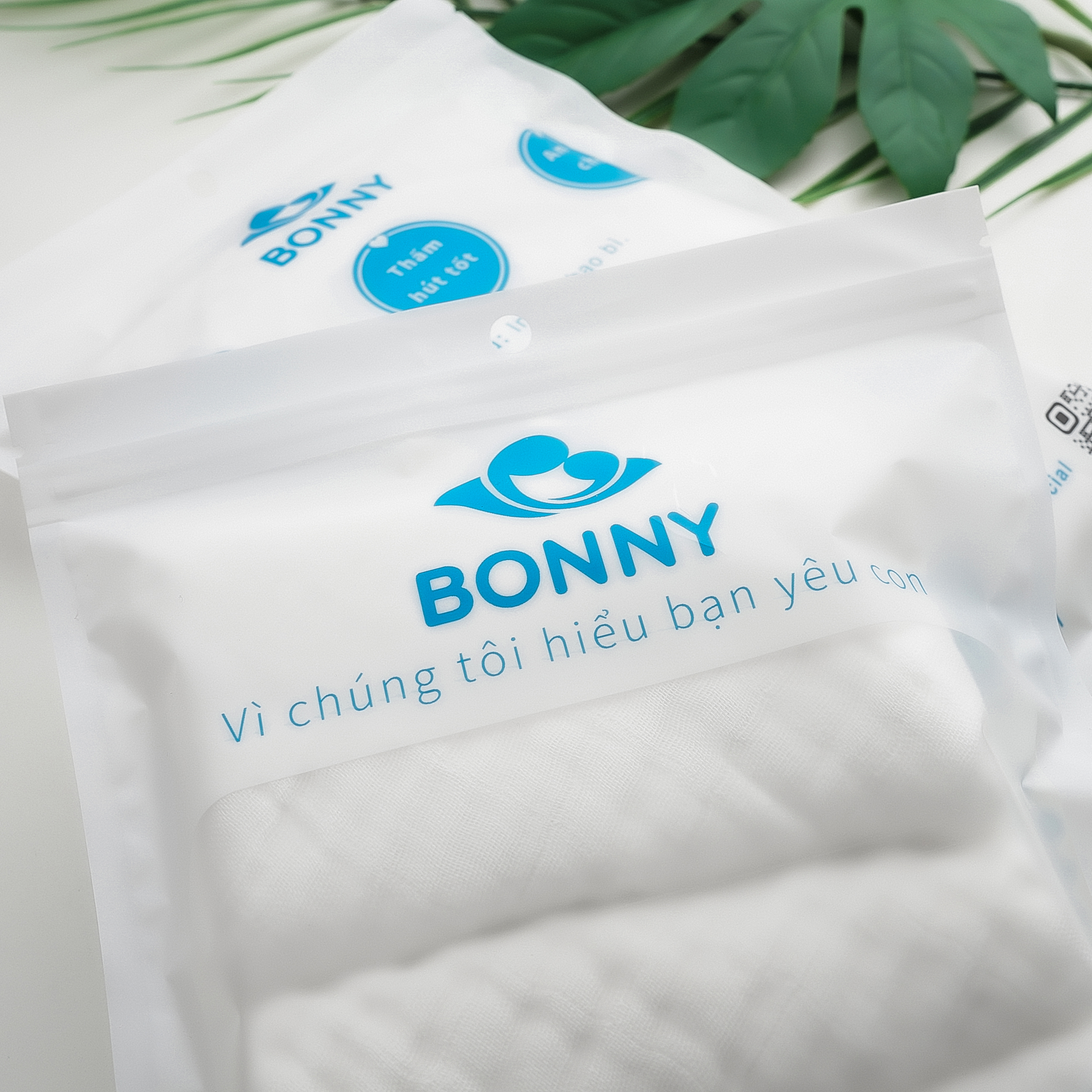Set 5 Khăn Rửa Mặt 4 Lớp Sợi Tre Lụa Mềm, Thấm Hút Tốt, Kháng Khuẩn 100% Thương Hiệu Bonny