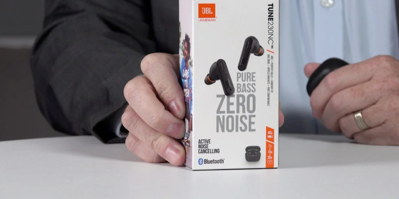 Tai Nghe Bluetooth True Wireless Chống Ồn JBL Tune 230NC TWS - Hàng Chính Hãng