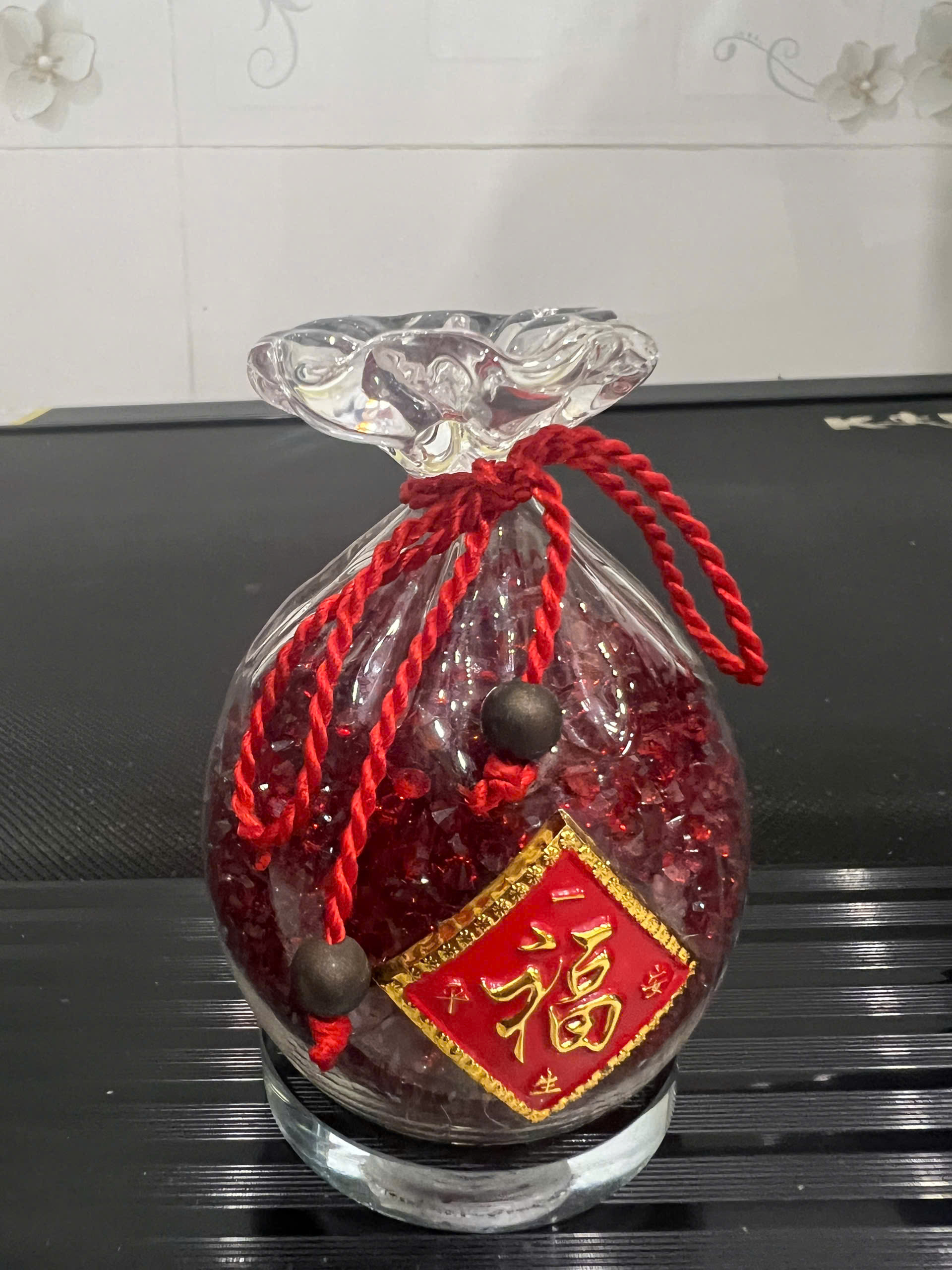 Tượng Túi Tiền Để bàn làm việc và xe hơi Thạch Anh ĐỎ ĐÔ ĐẬM ĐẸP tự nhiên cao 10cm x 7cm hợp mệnh HỎA THỔ trưng rất đẹp xinh may mắn ạ