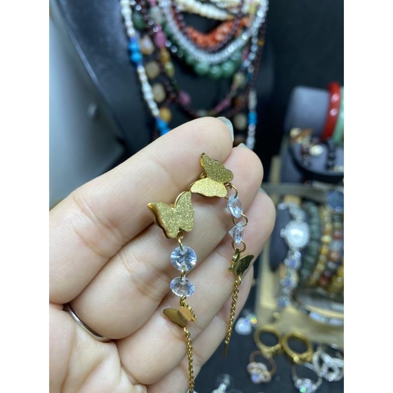 Bông tai hình bướm đính phale chất titan