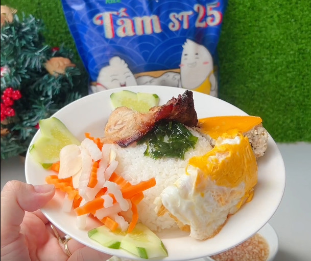 Gạo Tấm ST25 Hoa Lúa túi 2kg - Dẻo mềm, thơm ngon