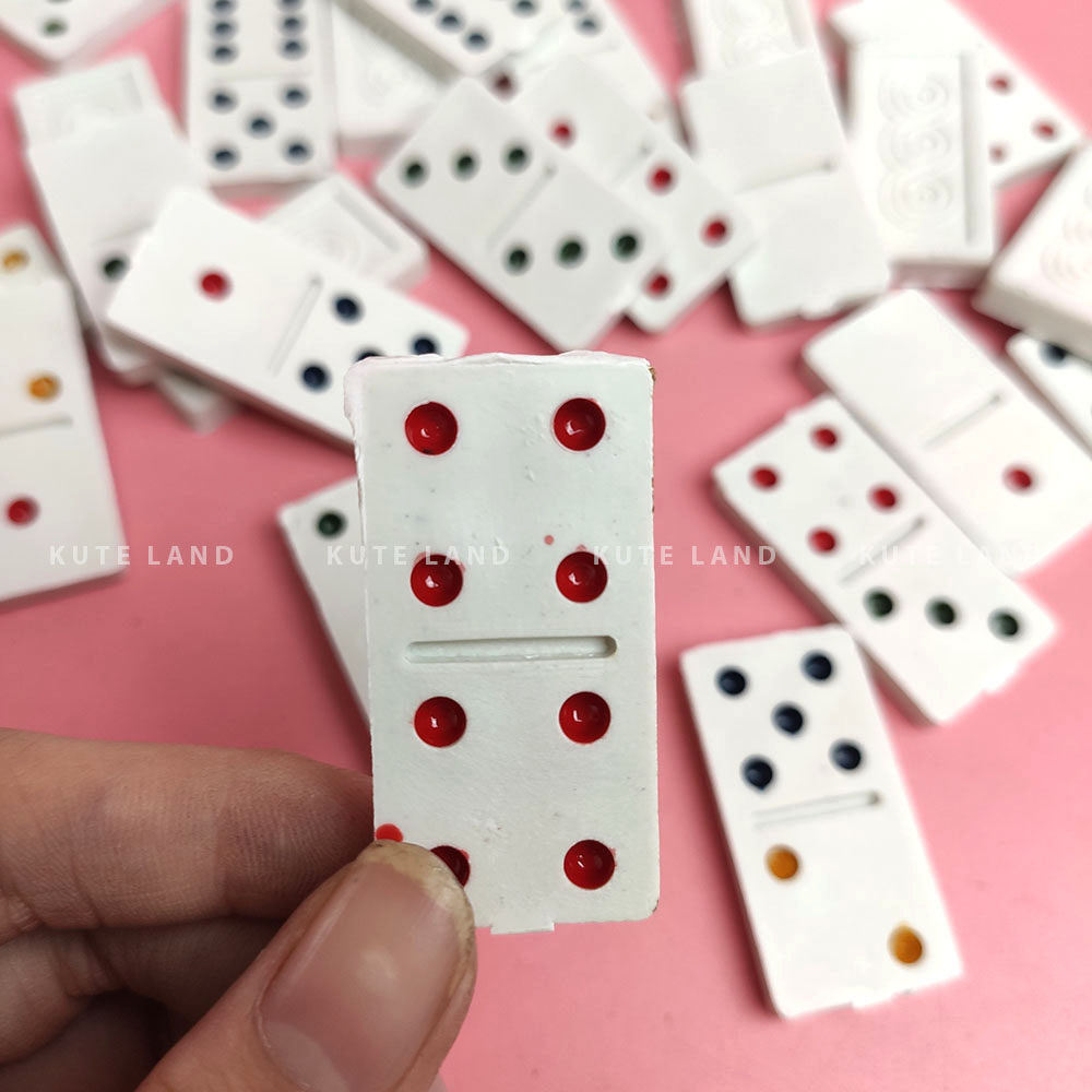 Bộ Cờ Domino 28 quân màu trắng chất liệu nhựa quân cờ được làm tỉ mỉ an toàn