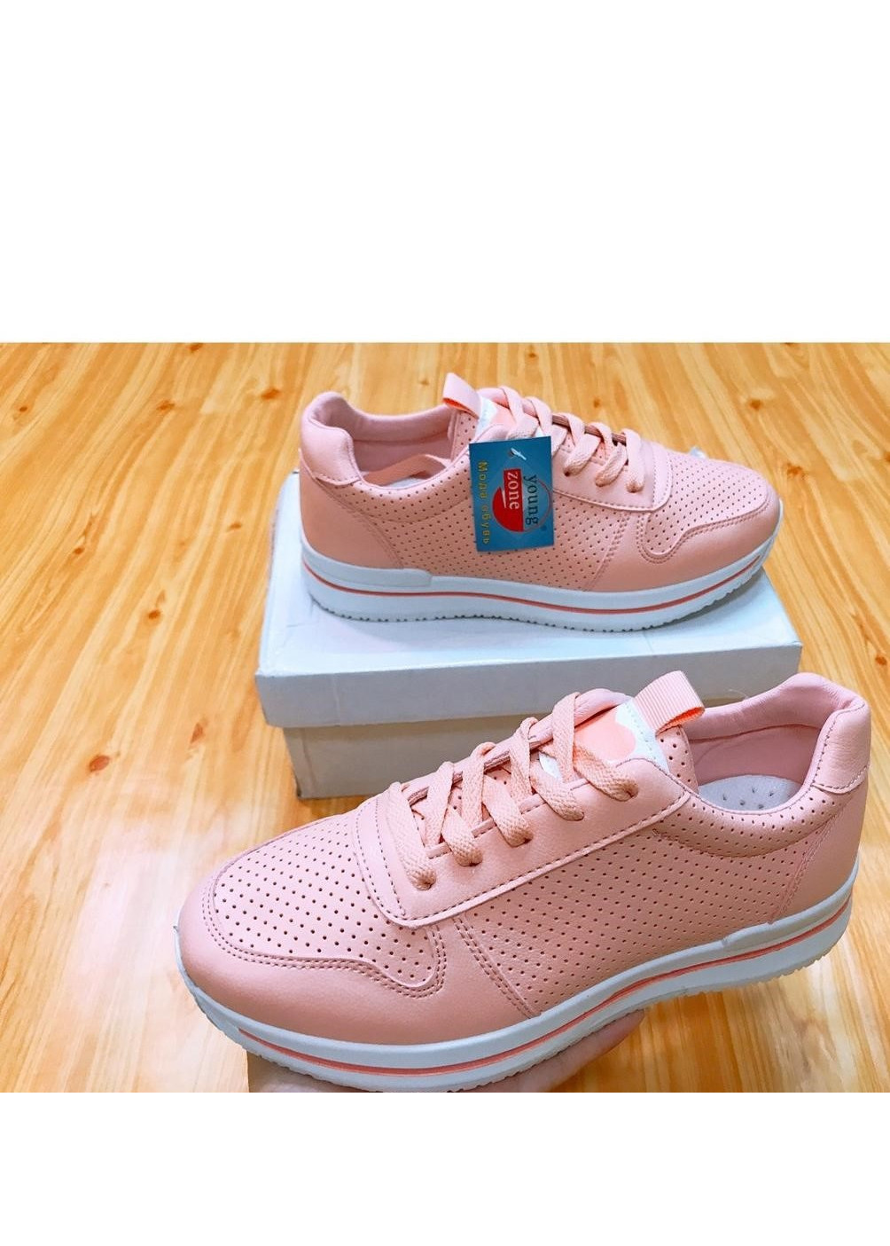 GIÀY SNEAKER NỮ XINH XẮN