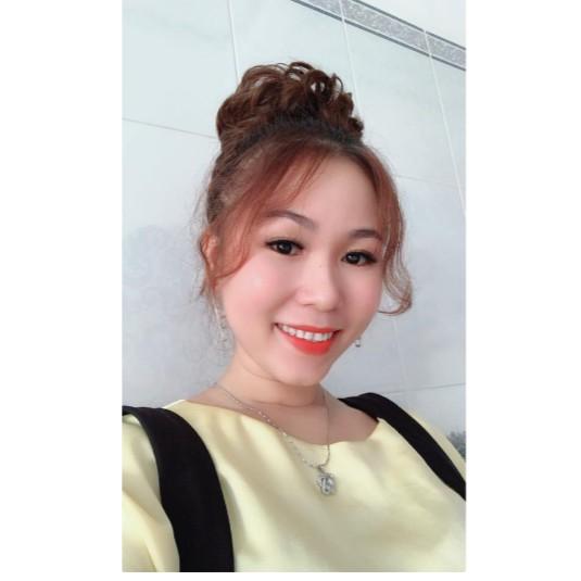 - Tóc giả búi cột xoăn
