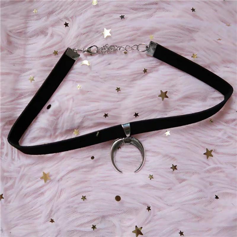 Vòng cổ choker nhung hình mặt trăng thời trang cho nữ