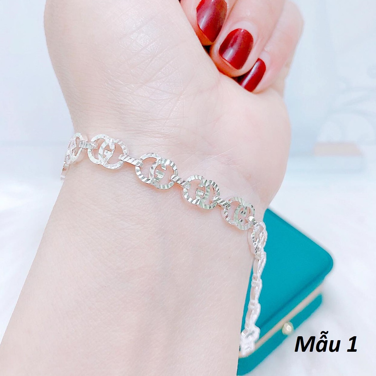 Lắc tay nữ thời trang cao cấp chất liệu bạc Ý MS147b