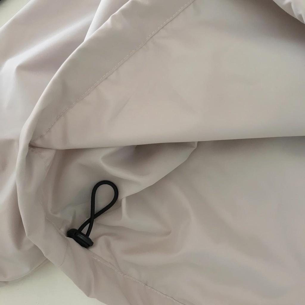 Hình ảnh Áo Khoác Nữ Form Rộng Chất Dù Cao Cấp Khoác Gió Nữ Kiểu Dáng Jacket Phong Cách Basic 2 Màu Be Đen ESOA