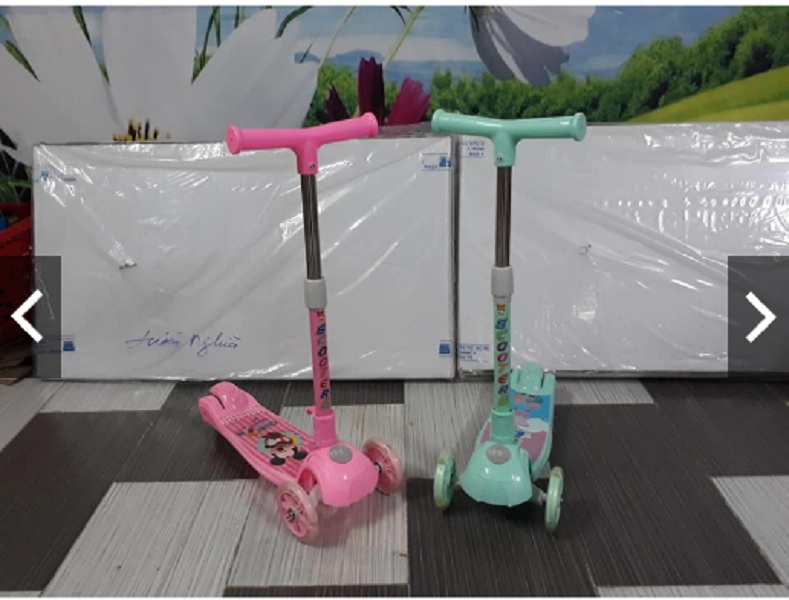 Xe trượt Scooter mẫu mới 2019 (hàng Cao cấp có giảm xóc + phanh chân)- màu cho bé gái