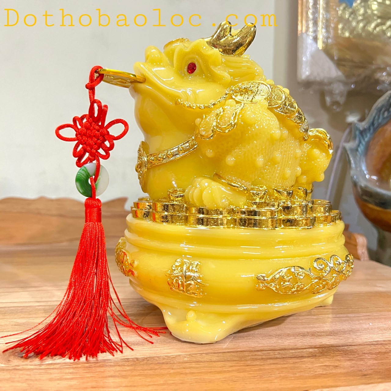 Combo Tượng Tỳ Hưu phong thủy và tượng thiềm thừ phong thủy để bàn thờ thần tài hoặc bàn làm việc – Màu vàng cỡ trung