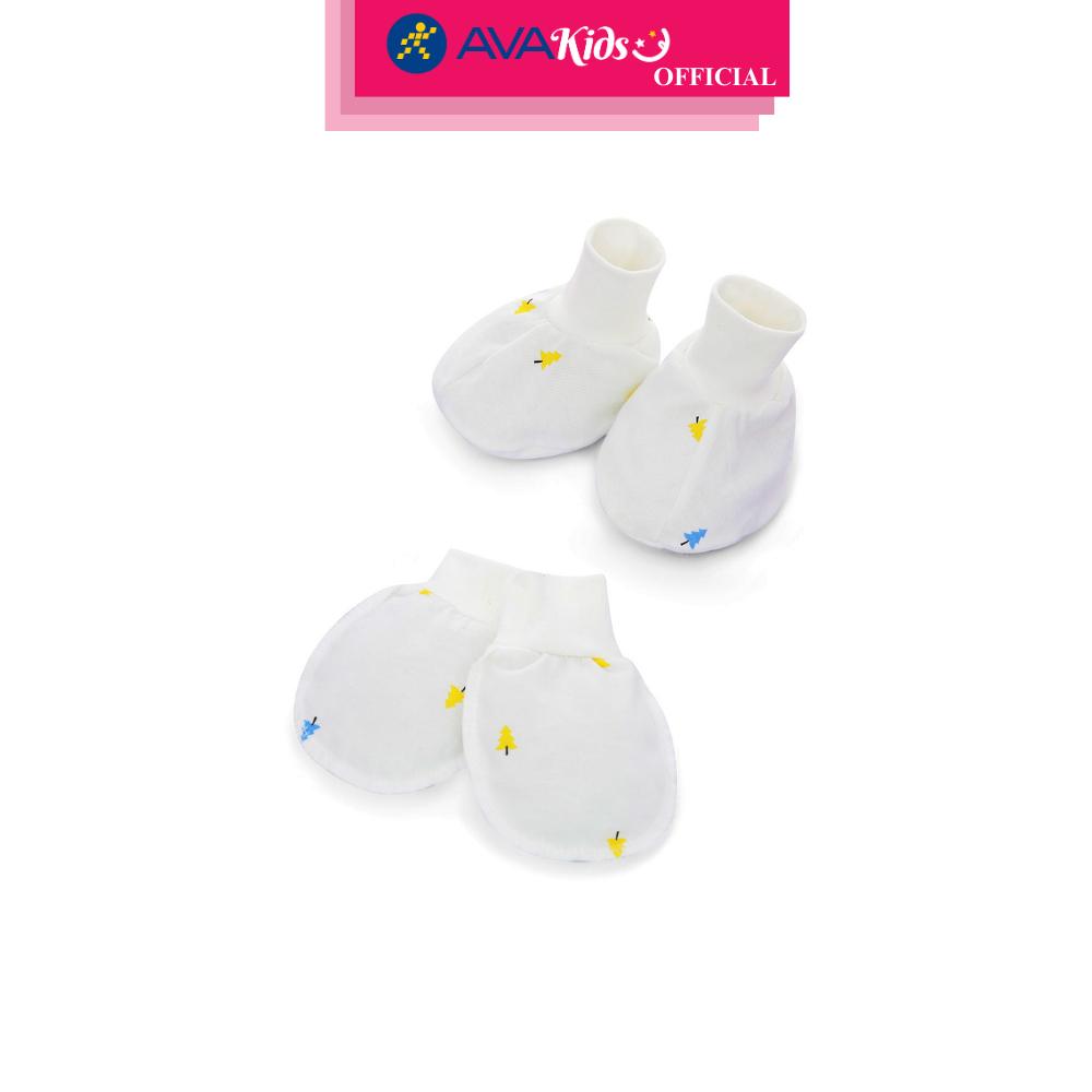 Bộ bao tay, bao chân in cây thông IQ Baby màu trắng (0 - 3 tháng) - Hàng Chính Hãng