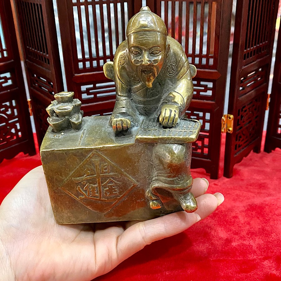 TƯỢNG ÔNG QUẢN GIA PHONG THUỶ BẰNG ĐỒNG CAO 15 cm