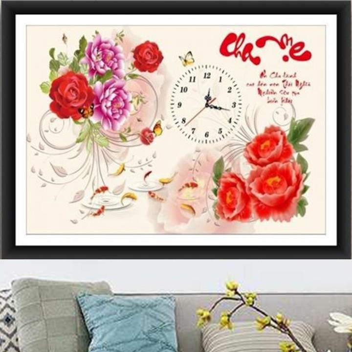 Tranh thêu cha mẹ cá đồng hồ LV3444 - kích thước: 63 * 43cm.