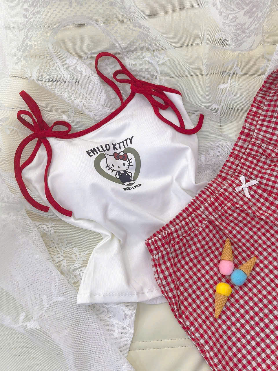 Bộ Đồ Ngủ Hello Kitty Cotton Hai Dây Quần Ngắn Đính Nơ Lưng Chun