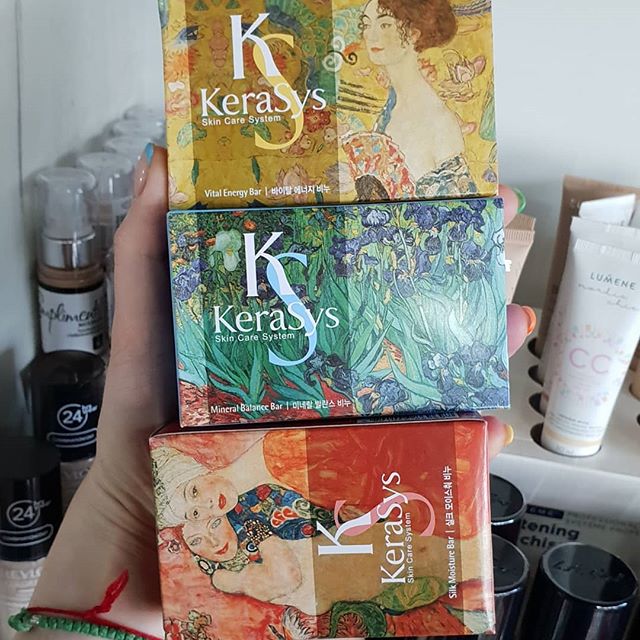Xà bông tắm dưỡng da Kerasys Silk Moisture Hàn Quốc 100g - Danh cho da khô