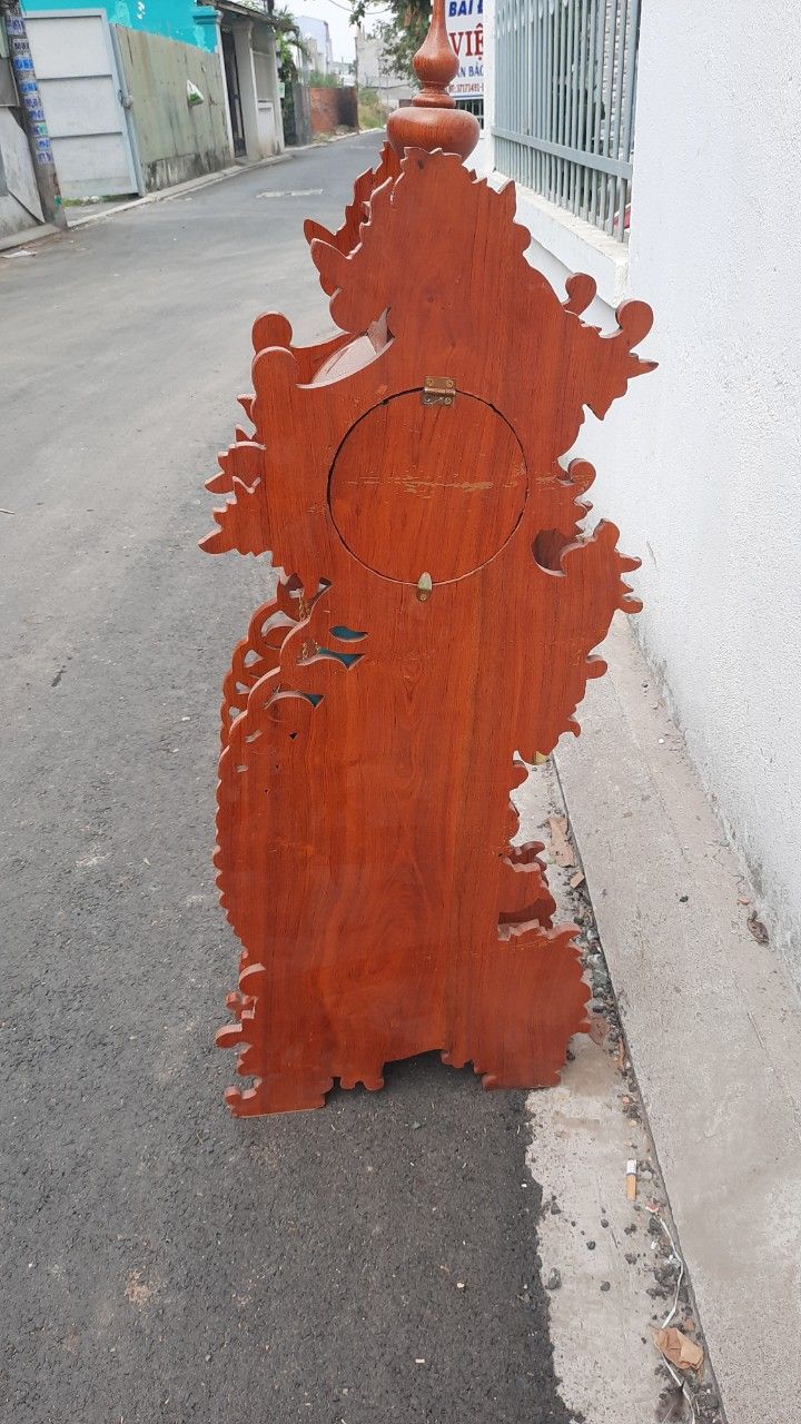 Đồng hồ cây gỗ hương, cách điệu chân gỗ hình trái tim DH02
