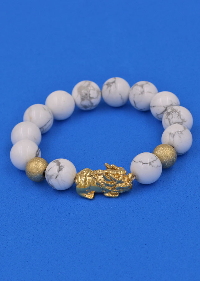 Vòng tay đá White Howlite 12 ly - cẩn Tỳ Hưu Phong Thủy inox vàng VHLTHHBV12 - hợp mệnh Kim, mệnh Thủy