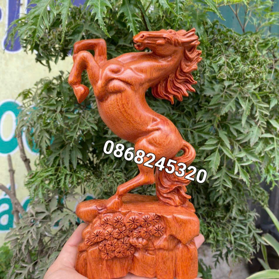 TƯỢNG CON NGỰA NHẤT MÃ PHI THIÊN BẰNG GỖ HƯƠNG ĐÁ KT CAO 15CM