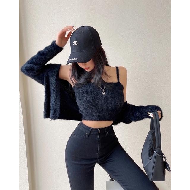 Set áo cardigan và áo 2 dây len lông thỏ