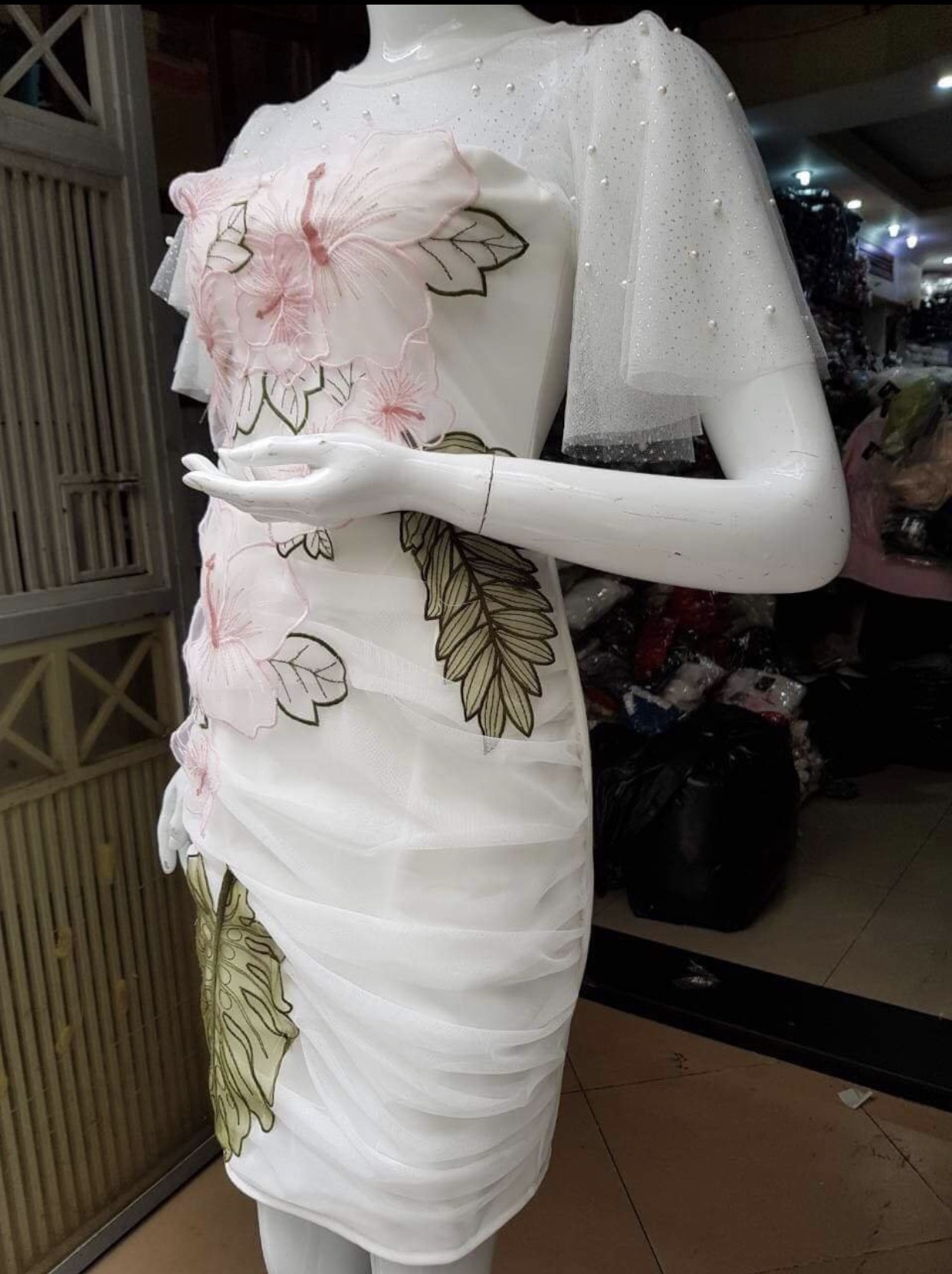 Đầm body dự tiệc kết hoa nổi TRIPBLE T DRESS -Size M/L - MS26400