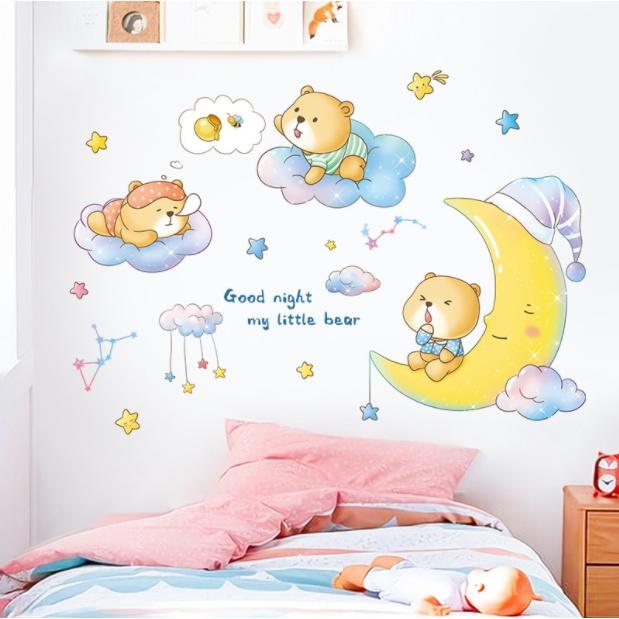 Decal trang trí tường - Em bé gấu trên mây và cung trăng