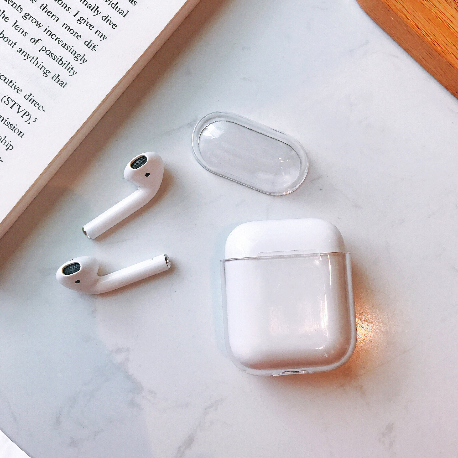 Ốp trong suốt cứng Logo New Pop cho Airpods