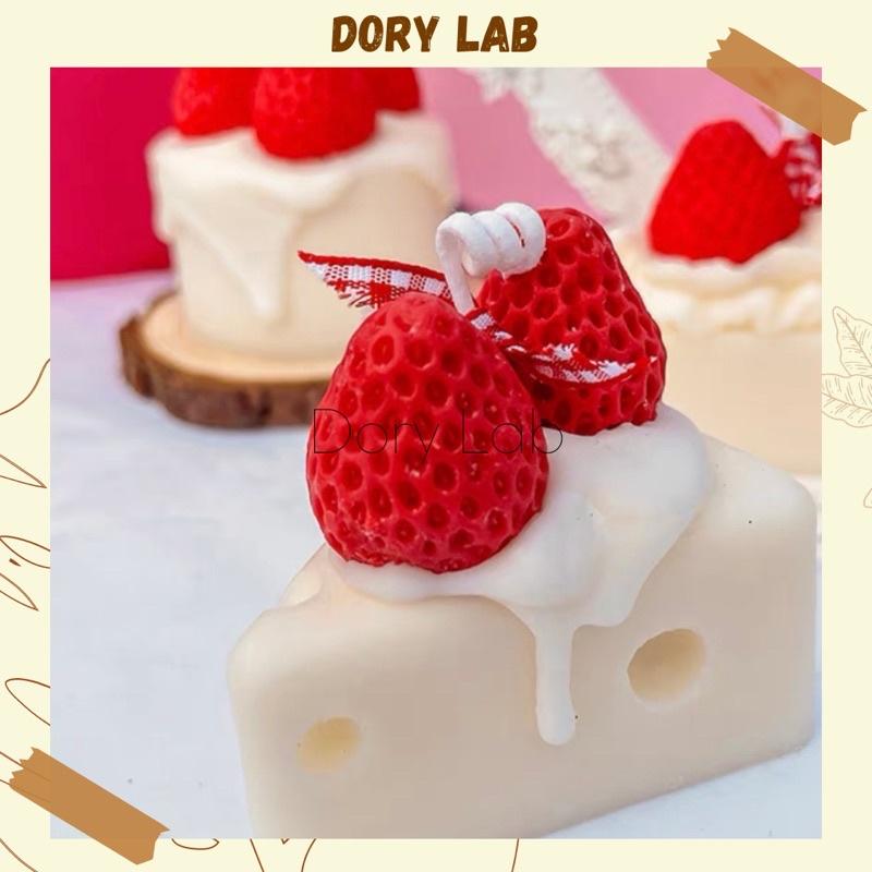 Nến Thơm Bánh Dâu Tây Handmade, Quà Tặng Dịp Sinh Nhật - Dory Lab