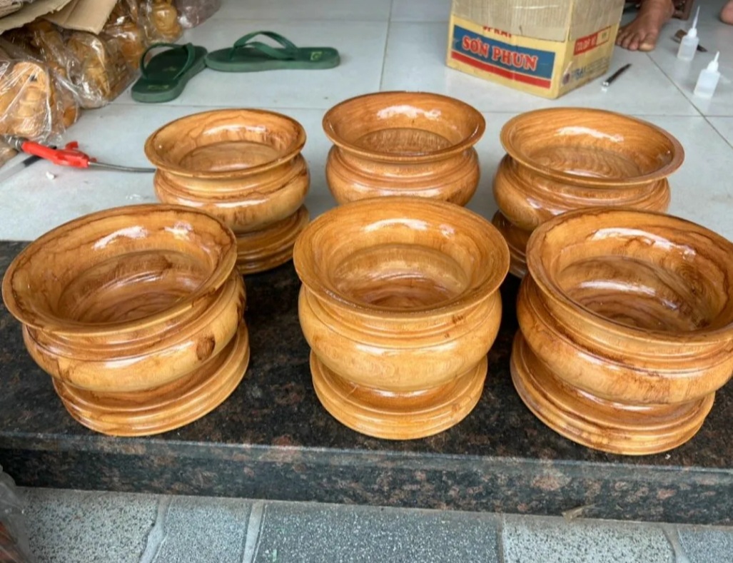 Bát nhang-lư hương gỗ gõ nguyên khối cỡ đại đk 20 cm