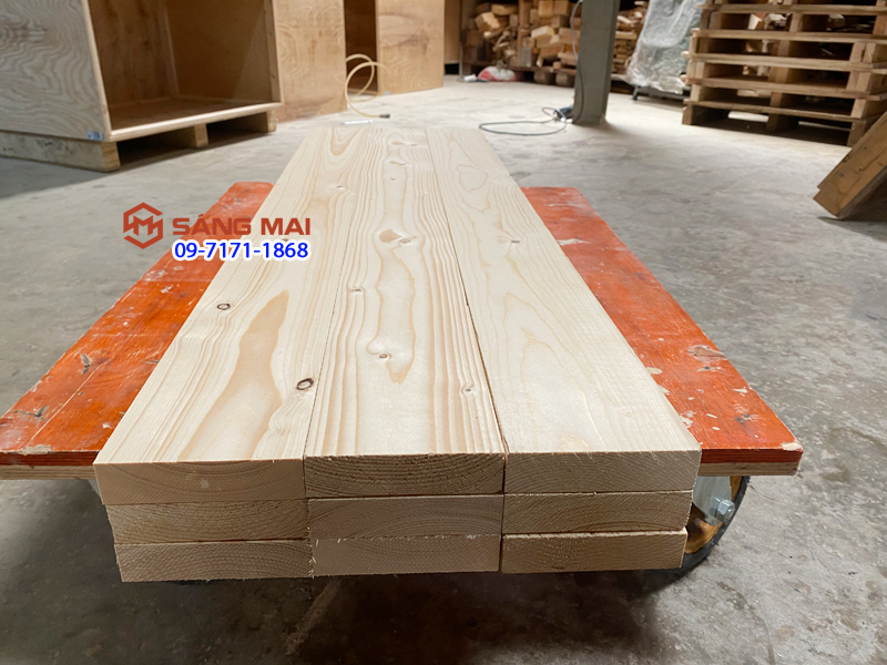 Thanh gỗ thông dày 3cm x rộng 12cm x dài 120cm + láng mịn 4 mặt