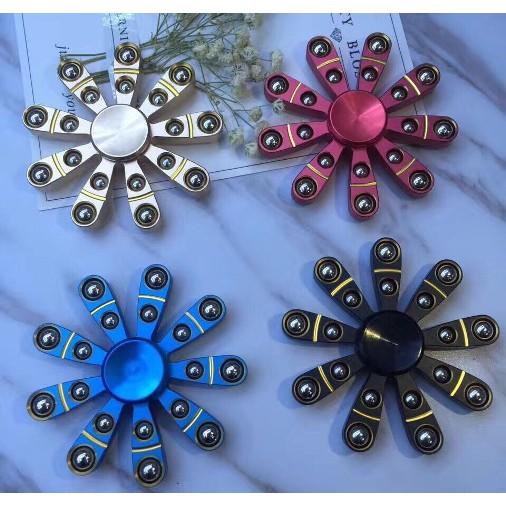 Con Quay Hand Spinner - Fidget Spinner 9 cánh đính bi