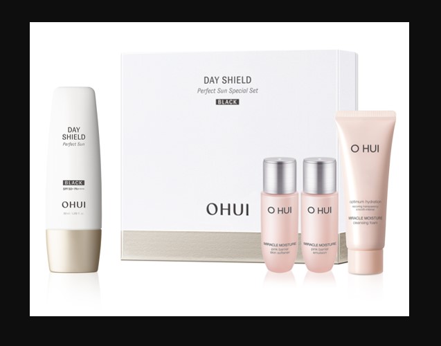 Bộ kem chống nắng OHUI DS PERFECT SUN BLACK SET