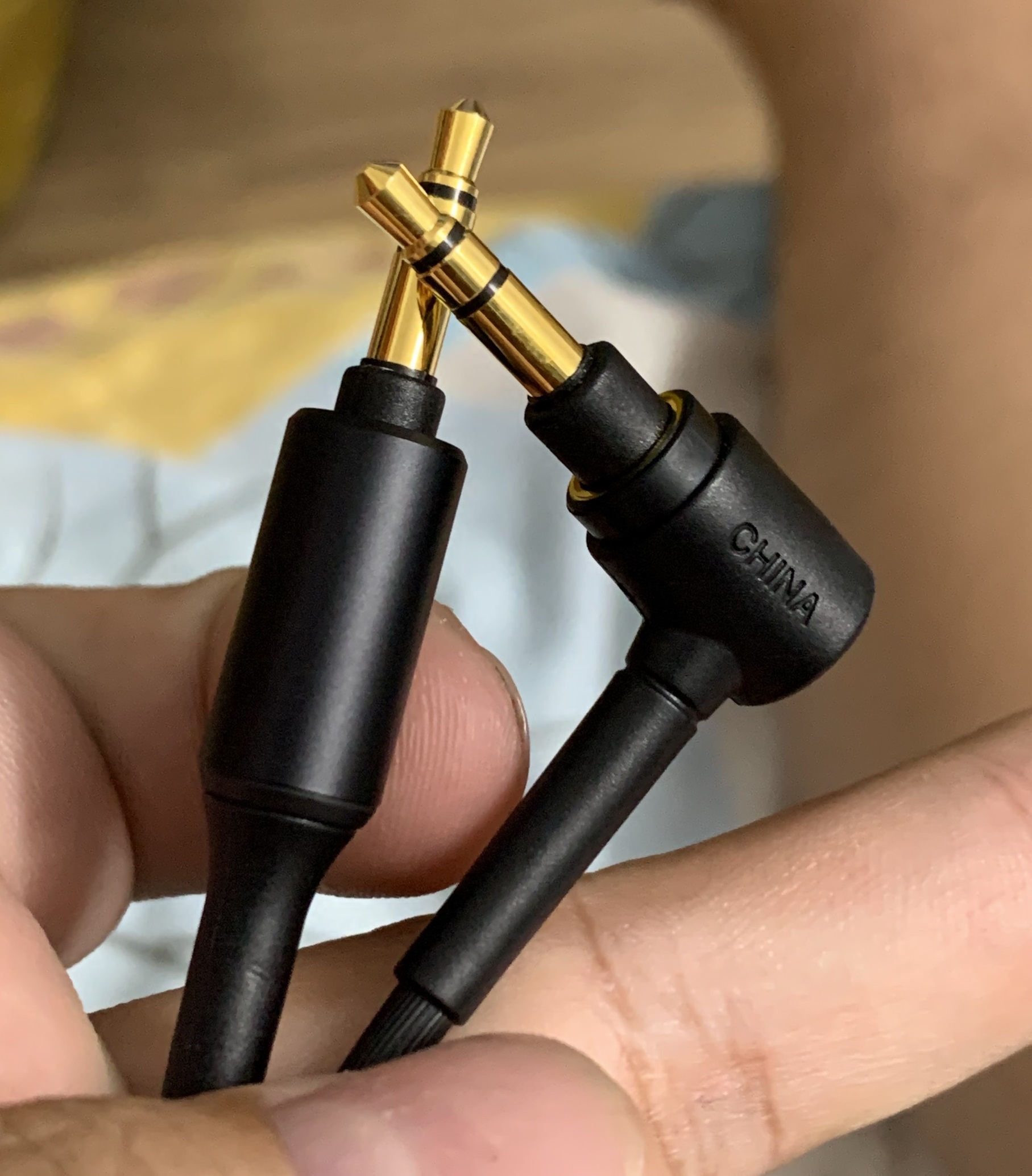 Dây cáp âm thanh 2 đầu 3.5mm dài 1.5m dùng cho Tai nghe Bluetooth Sony